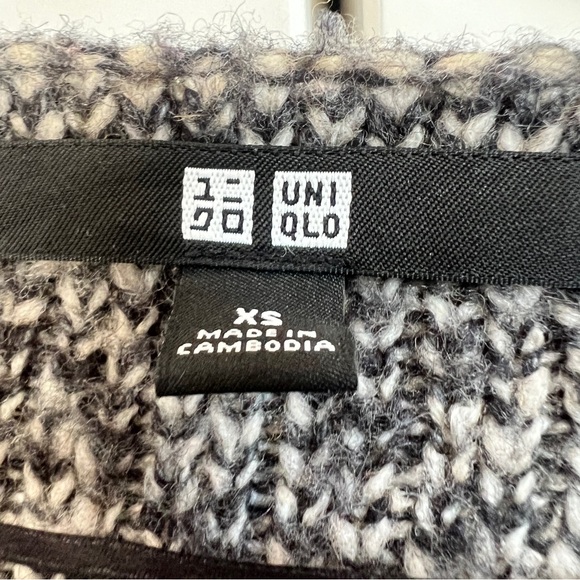 UNIQLO Sweater Jacket Coat Generous Size XS Cozy - Picture 11 of 11